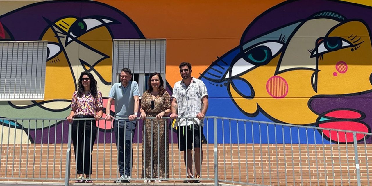‘Belin’ remueve conciencias contra las violencias machistas en un mural en Torreperogil