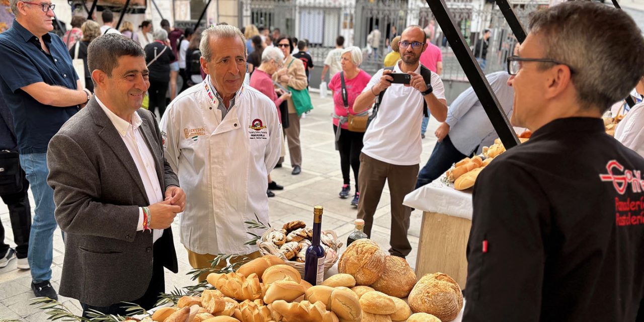 El Palacio Provincial se llena de color y sabor con motivo del Día Internacional del Pan